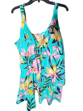 NWT Avenue Tankini Swim Top 28